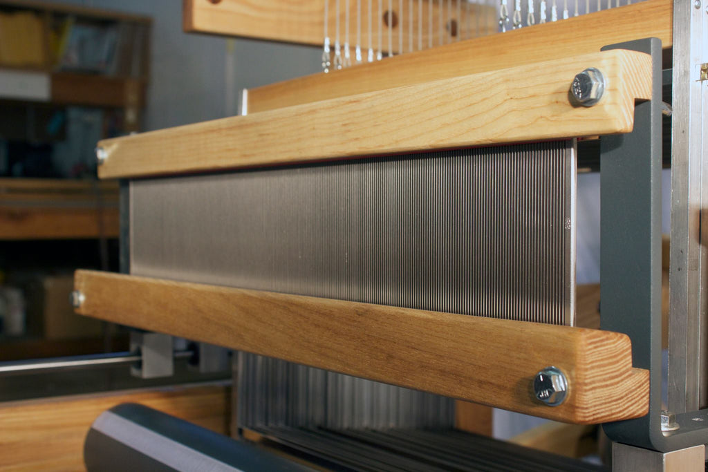 AVL Studio Dobby Loom – Seitenansicht
