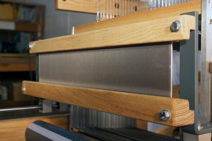 AVL Studio Dobby Loom – Seitenansicht