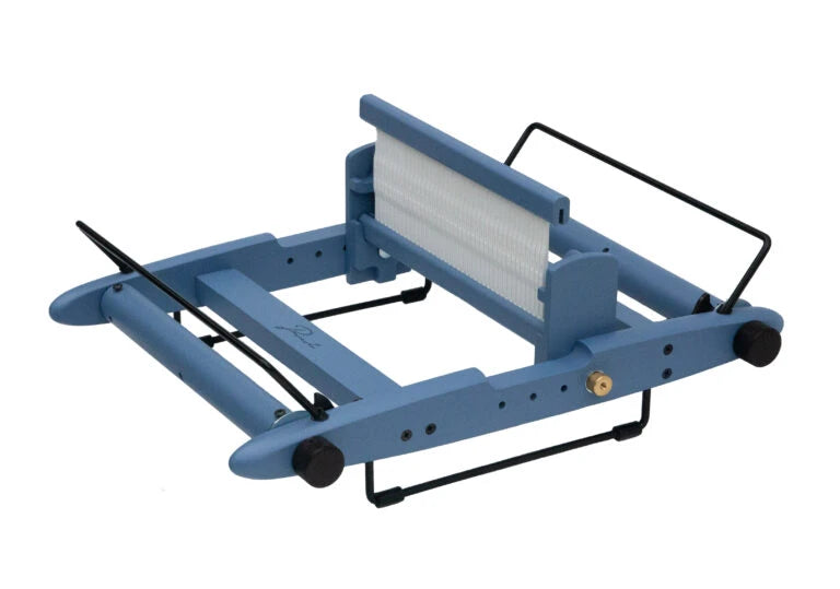 Kromski Presto Webrahmen in blau beim Weben