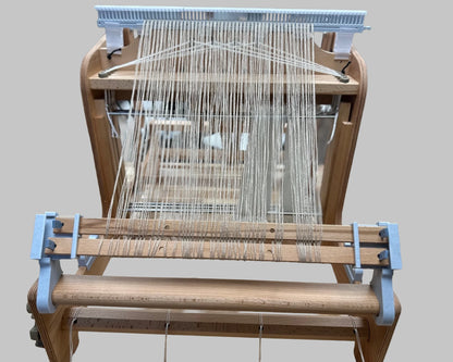 LoftyFiber Helping Hands am Ashford Brooklyn - mit Reedekamm