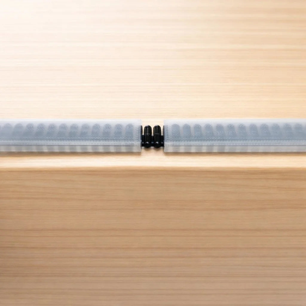 Transparente LoftyFiber Reedekamm Abdeckung (Raddle Cap) aus 3D-Druck auf Louet Raddle montiert